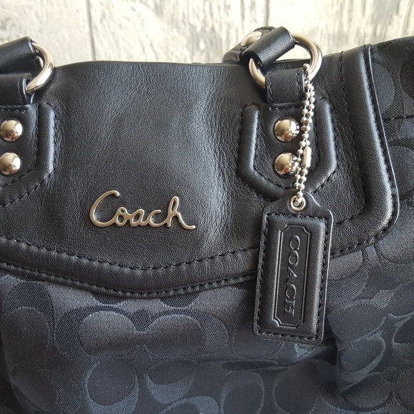 Coach bag with shoulder strap - Picture 2 of 8